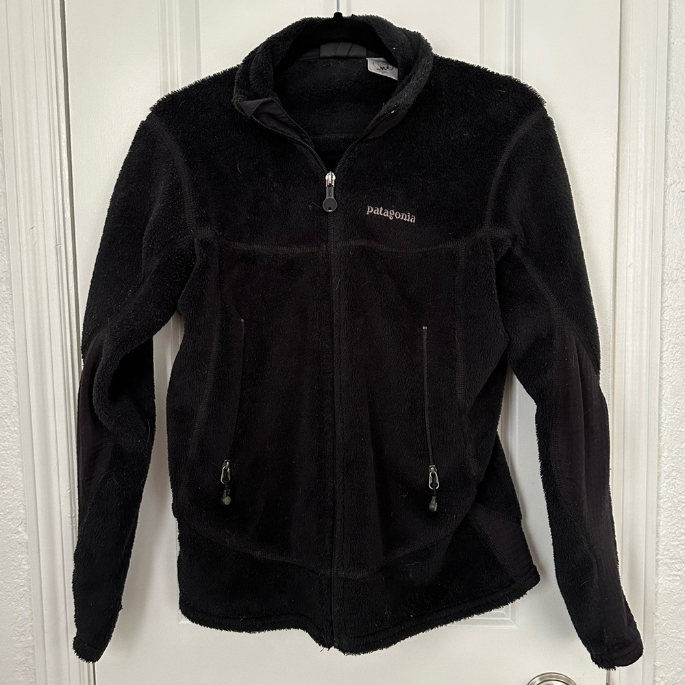 Patagonia Women’s lightweight fleece, Size M